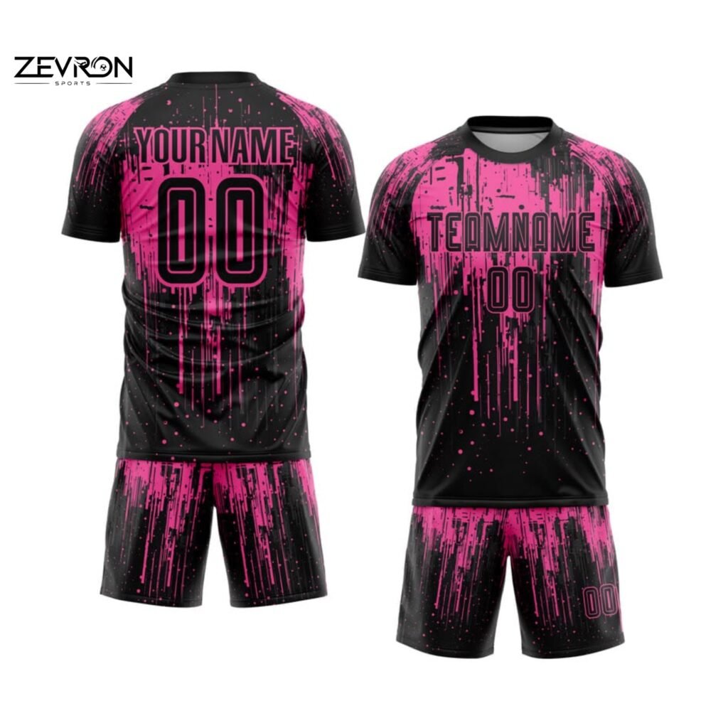Individuelles violett-weißes Zevron Volleyball-Trikot mit modernem geometrischem Zickzack-Muster, personalisierbar für Teams.
